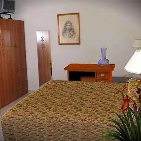 فندق Ristorante La Bettola 2*